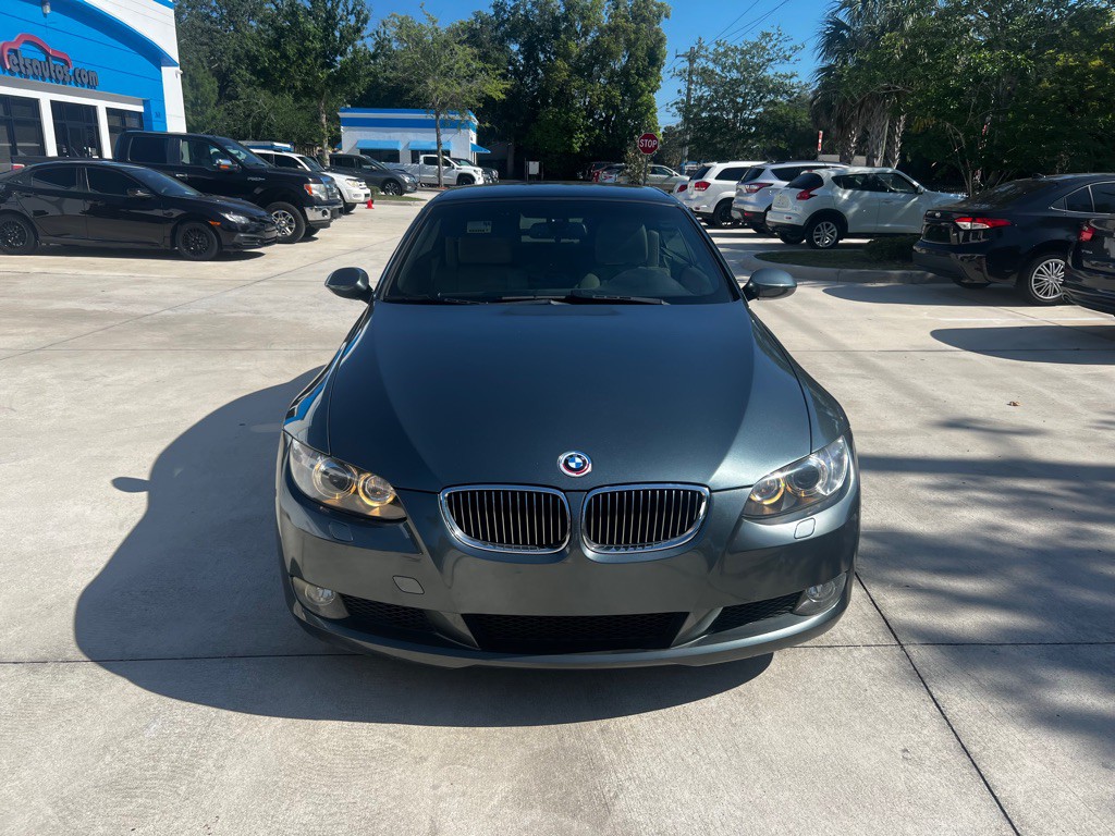 2009 BMW 3 Series Image 2