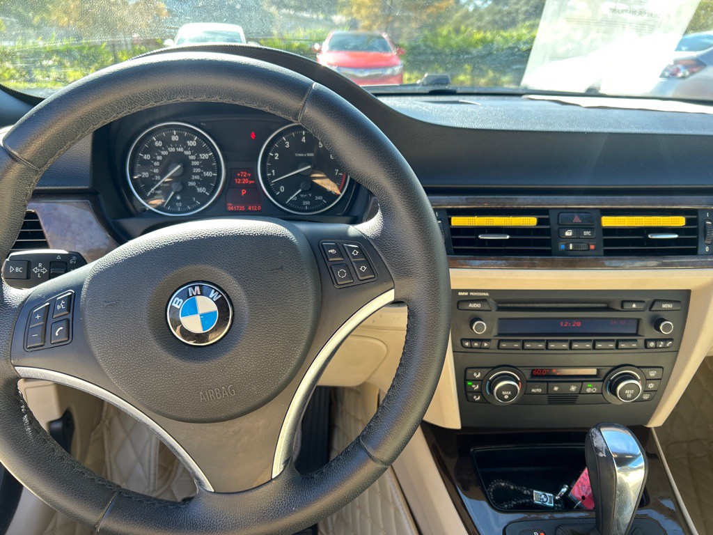 2009 BMW 3 Series Image 12