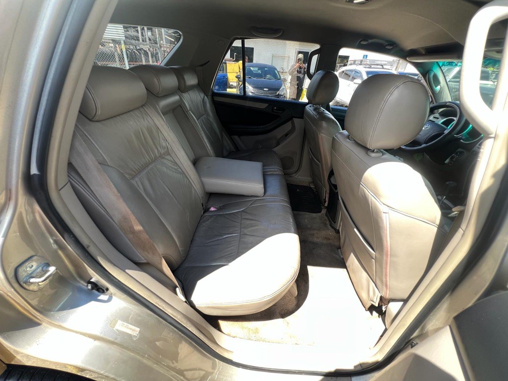2005 Toyota 4Runner Image 7