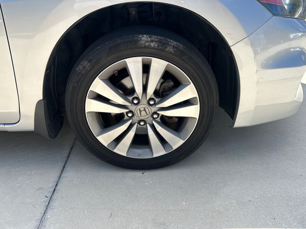 2012 Honda Accord Image 11