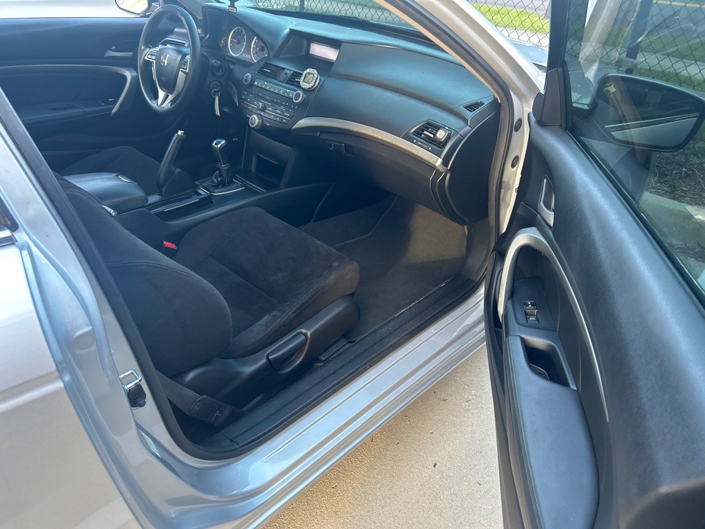 2012 Honda Accord Image 10