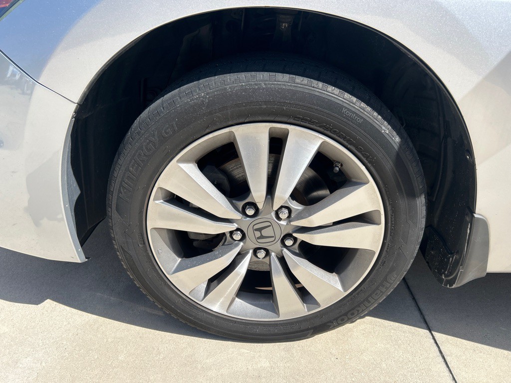 2012 Honda Accord Image 23