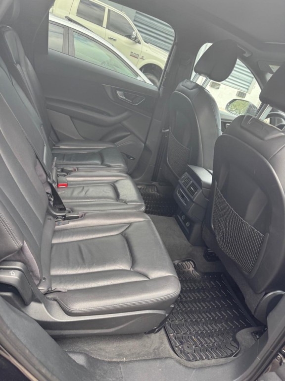 2018 Audi Q7 Image 10