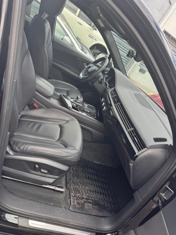 2018 Audi Q7 Image 11