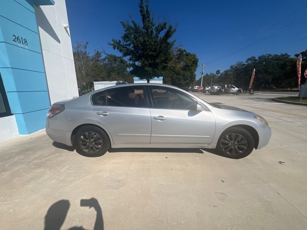 2009 Nissan Altima Image 4