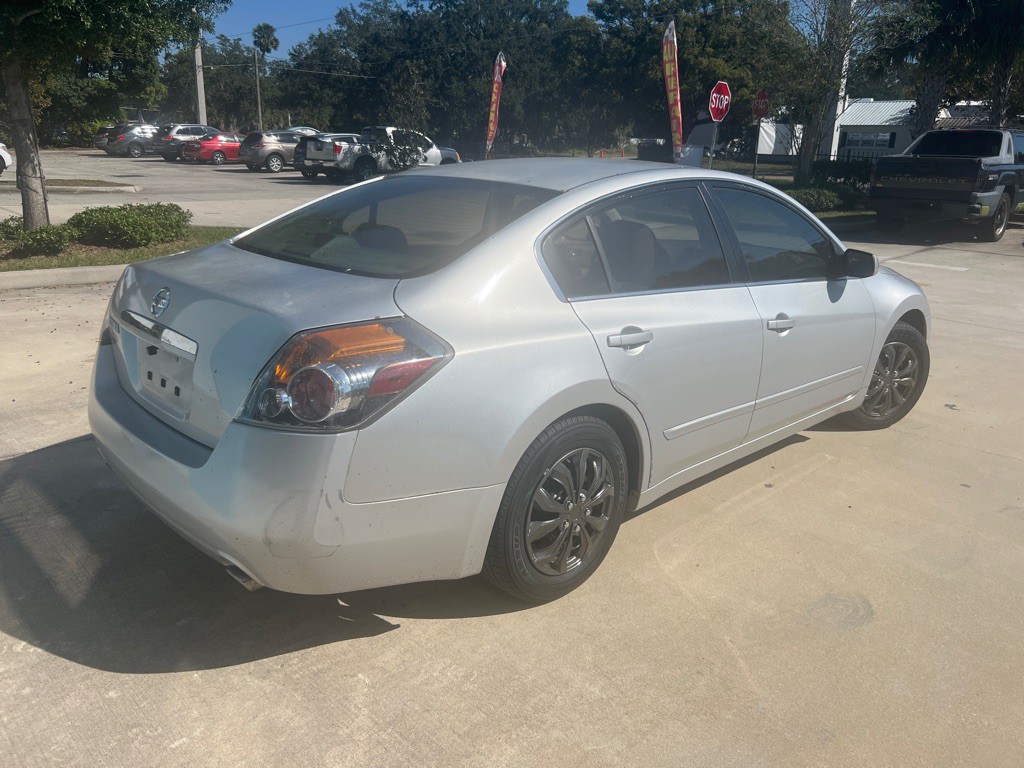 2009 Nissan Altima Image 5