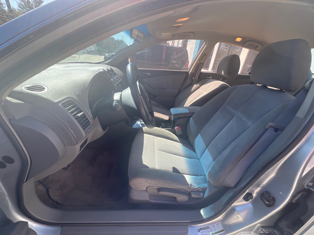 2009 Nissan Altima Image 8
