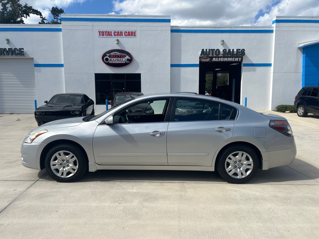 2010 Nissan Altima Image 6
