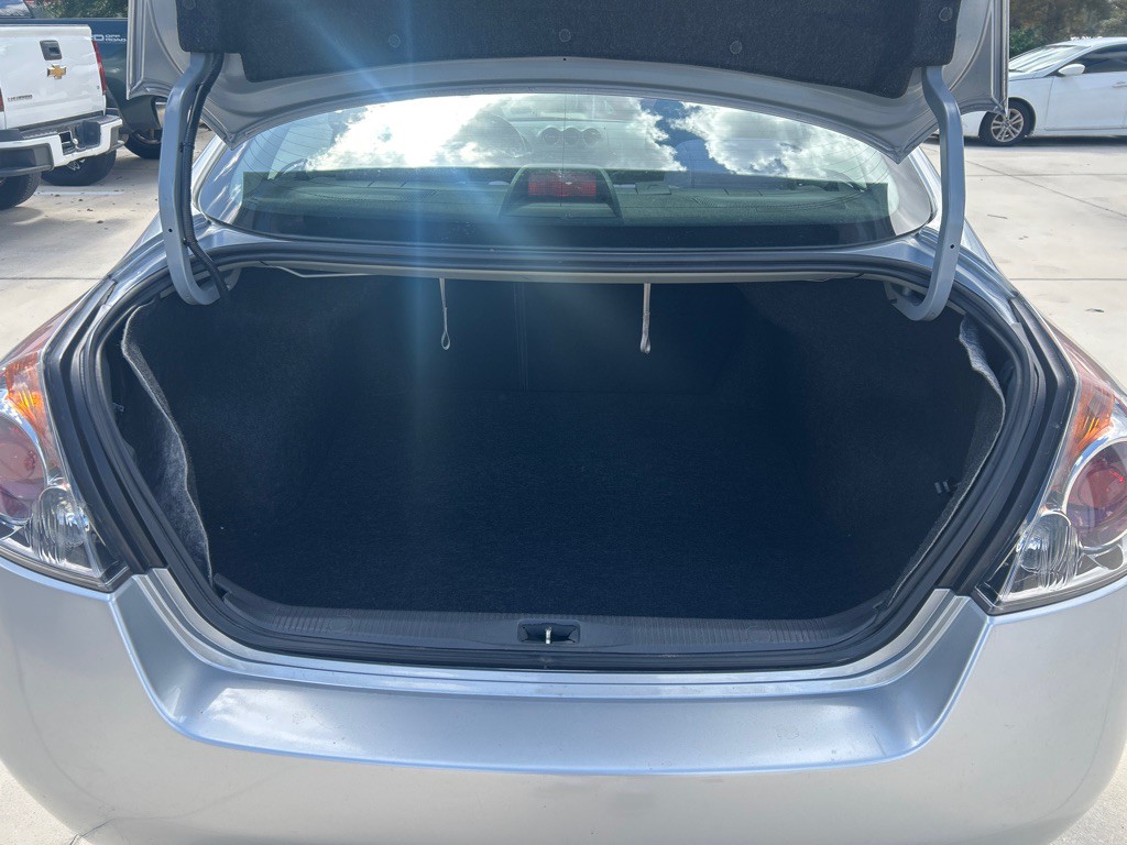 2010 Nissan Altima Image 15