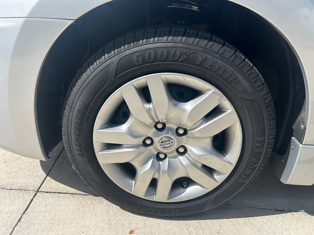 2010 Nissan Altima Image 20