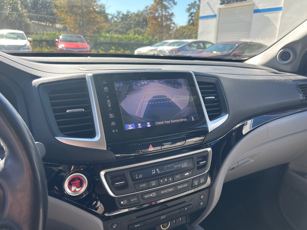 2017 Honda Pilot Image 10