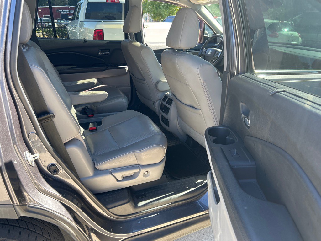 2017 Honda Pilot Image 14