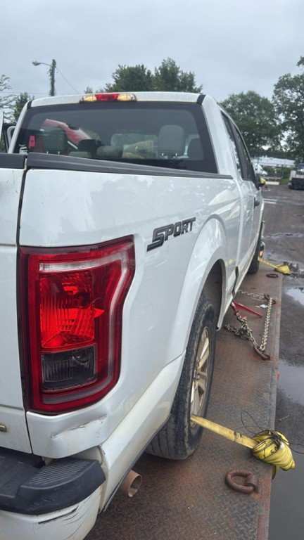 2016 Ford F-150 Image 2