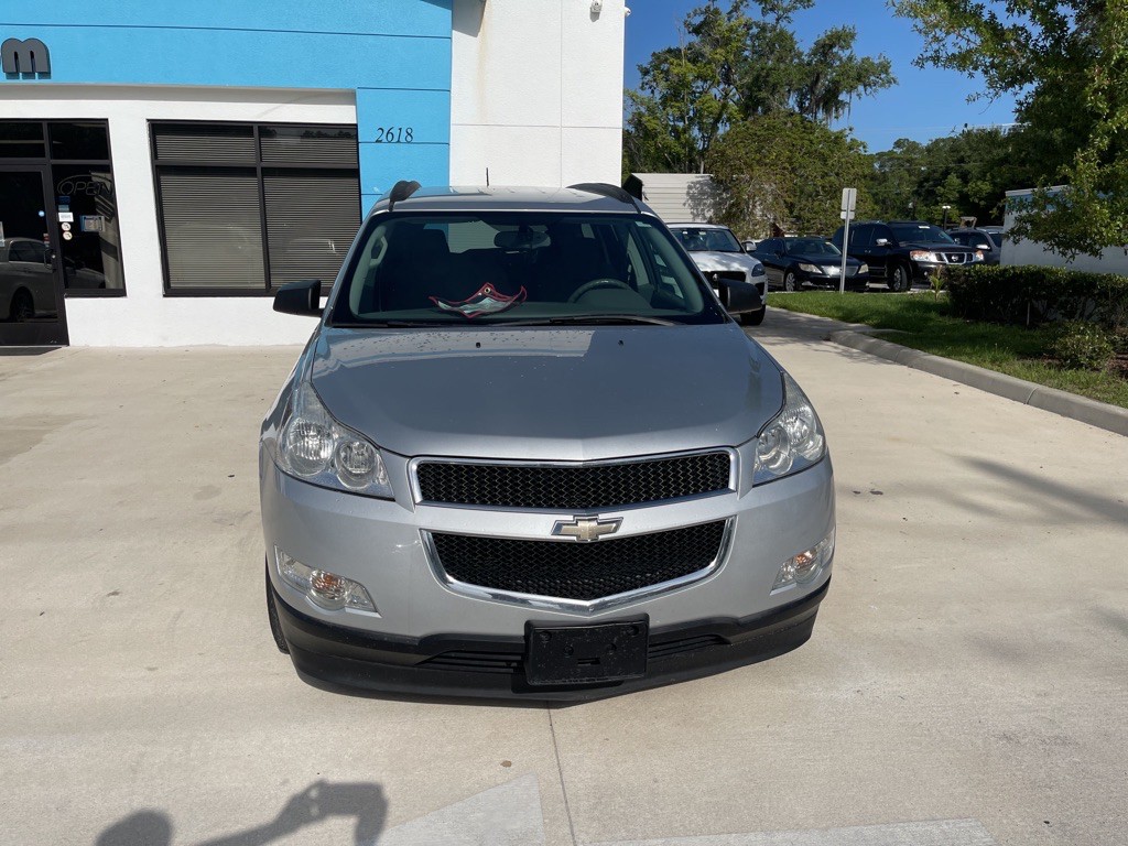 2012 Chevrolet Traverse Image 2