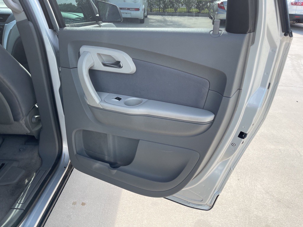 2012 Chevrolet Traverse Image 11