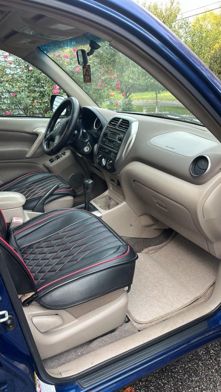 2004 Toyota Rav4 Image 4
