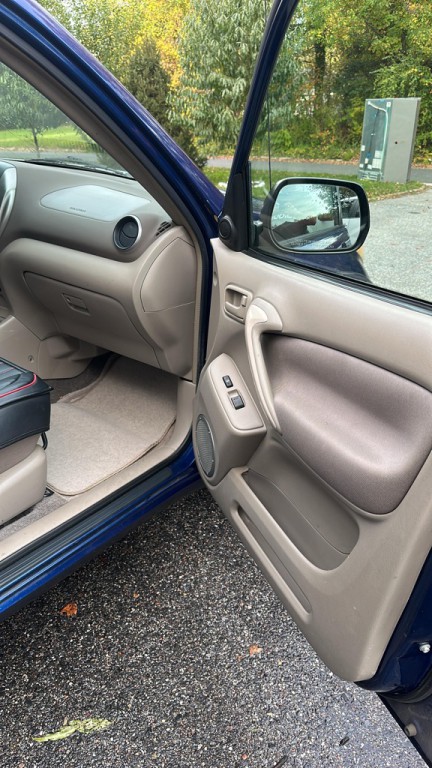 2004 Toyota Rav4 Image 5