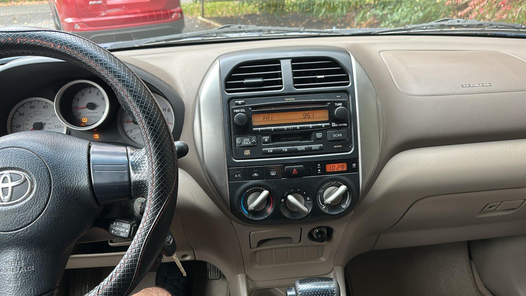 2004 Toyota Rav4 Image 14