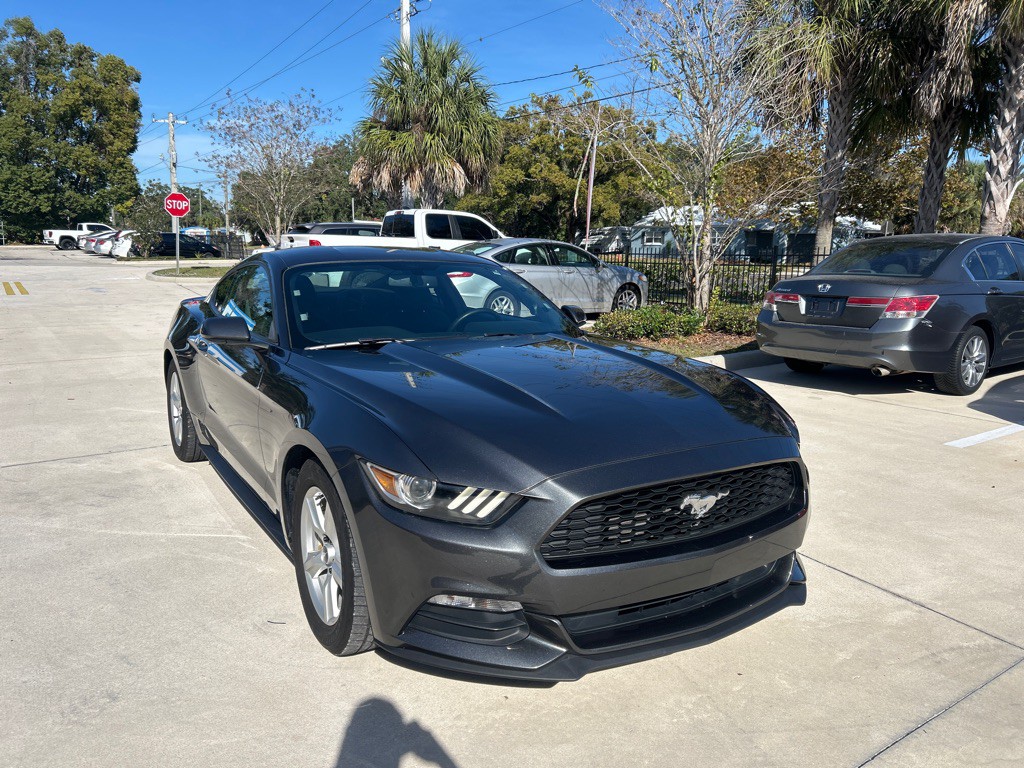2017 Ford Mustang Image 2
