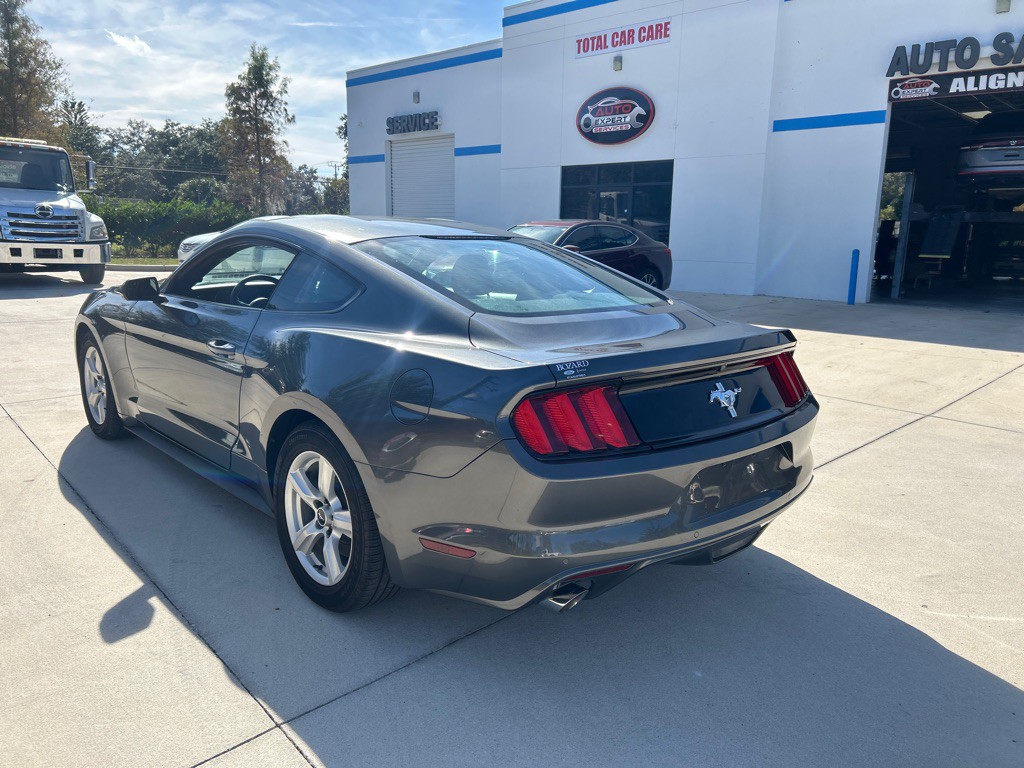 2017 Ford Mustang Image 5