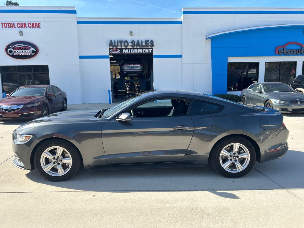 2017 Ford Mustang Image 6