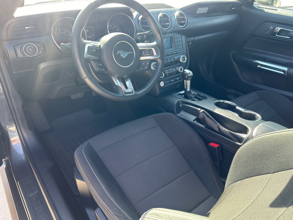 2017 Ford Mustang Image 8