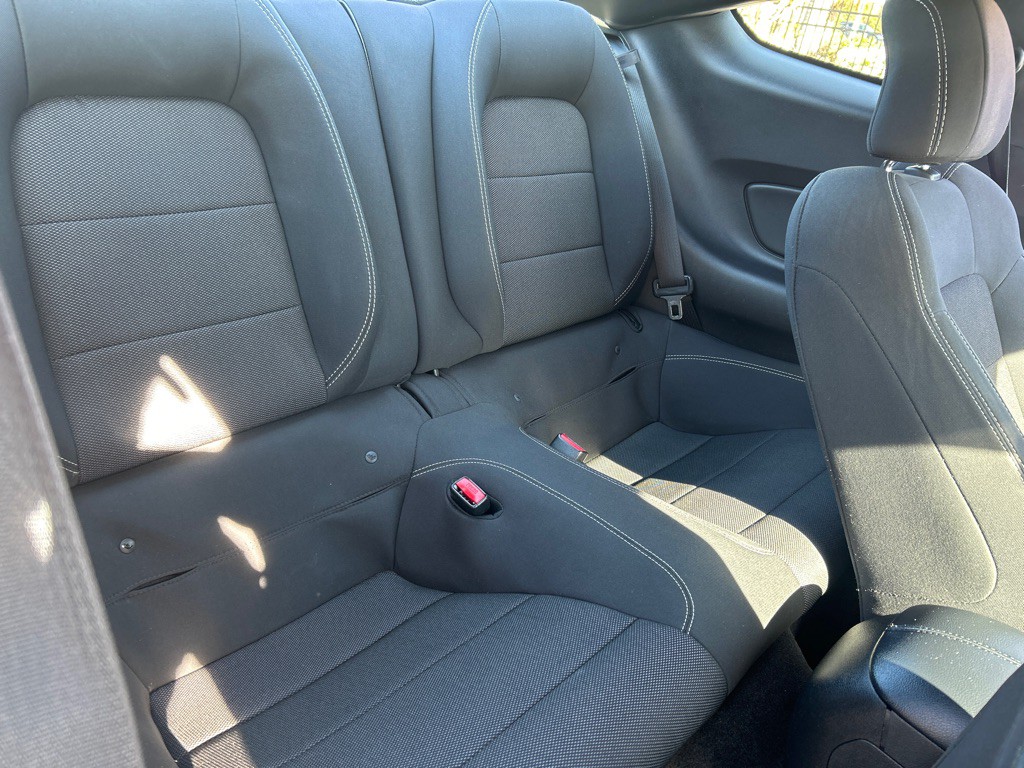 2017 Ford Mustang Image 15