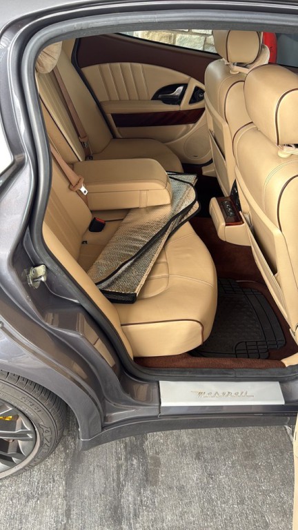 2013 Maserati Quattroporte Image 6