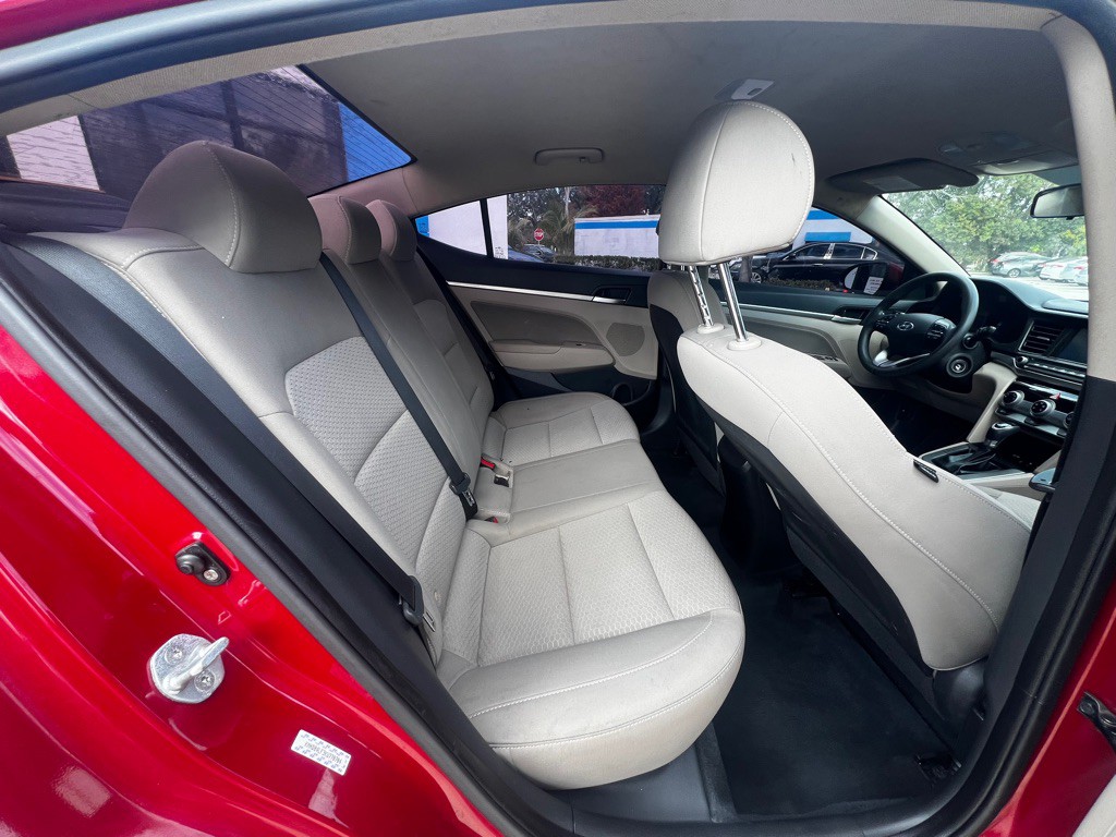 2019 Hyundai Elantra Image 9