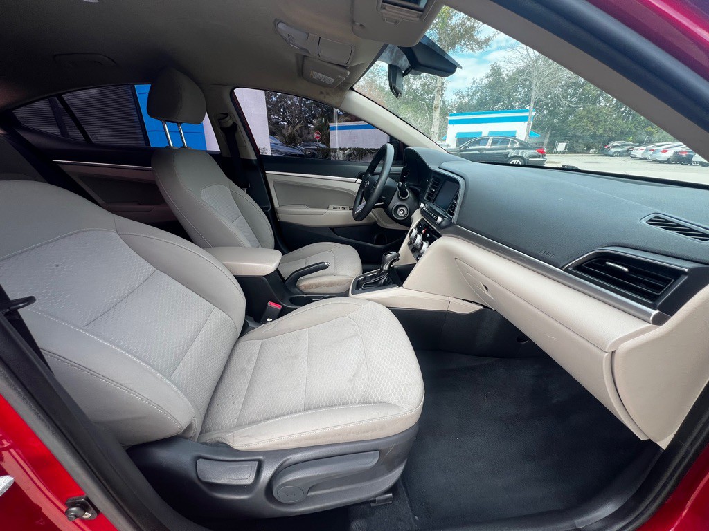 2019 Hyundai Elantra Image 10