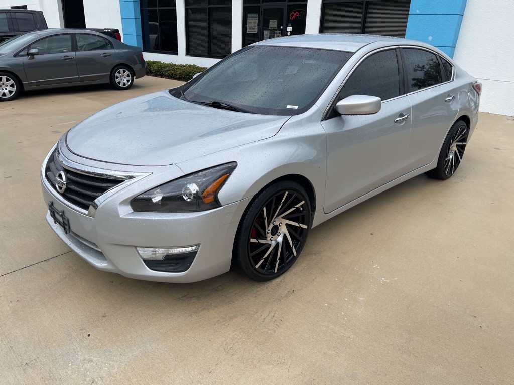 2015 Nissan Altima Image 3