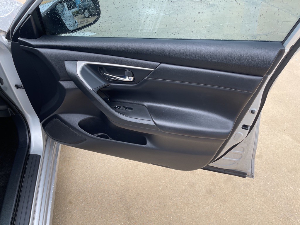 2015 Nissan Altima Image 12