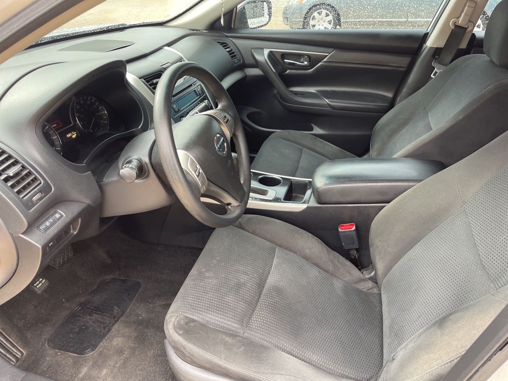 2015 Nissan Altima Image 13