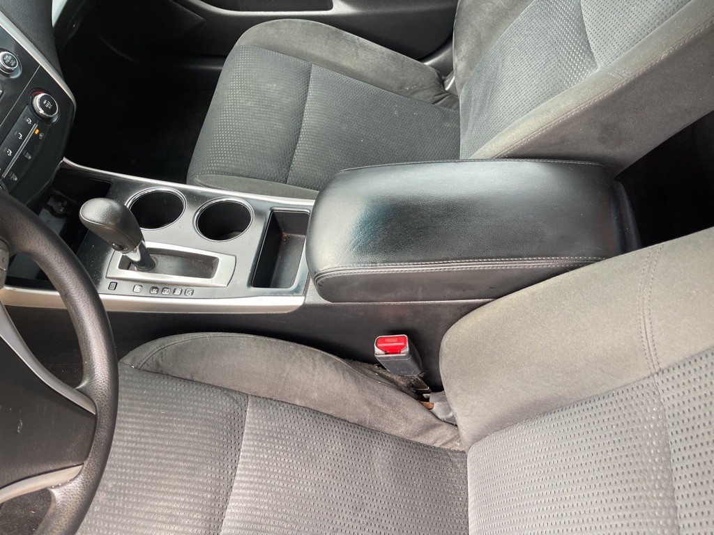 2015 Nissan Altima Image 19