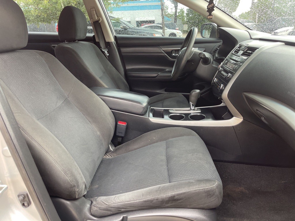 2015 Nissan Altima Image 21