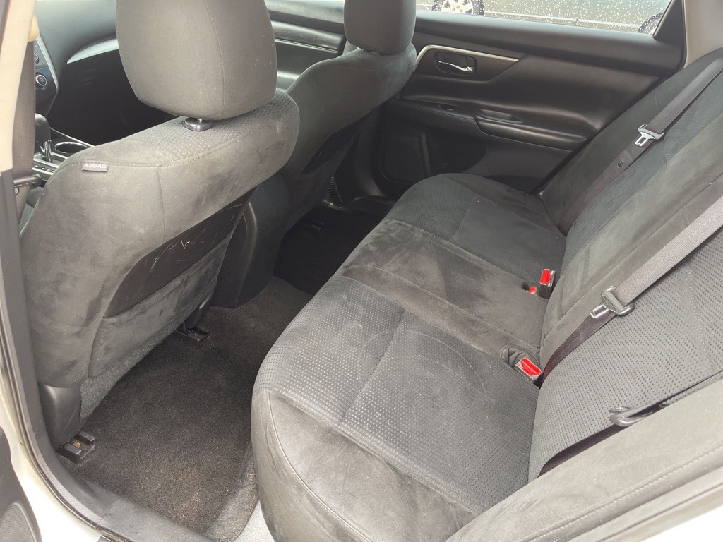 2015 Nissan Altima Image 22