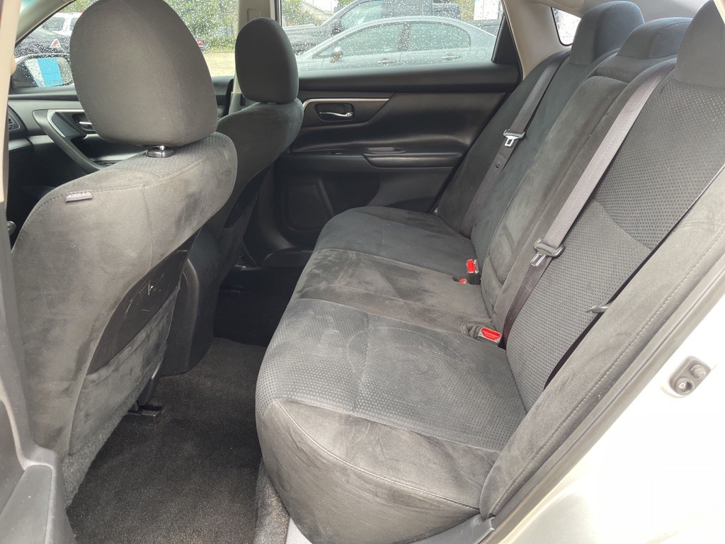 2015 Nissan Altima Image 23