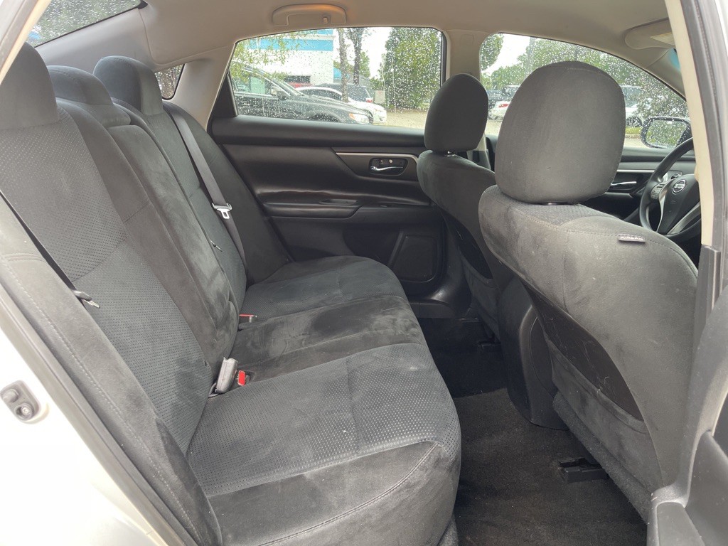 2015 Nissan Altima Image 25