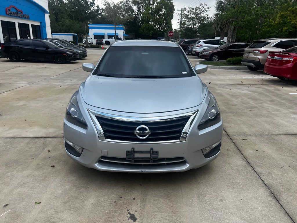 2015 Nissan Altima Image 2