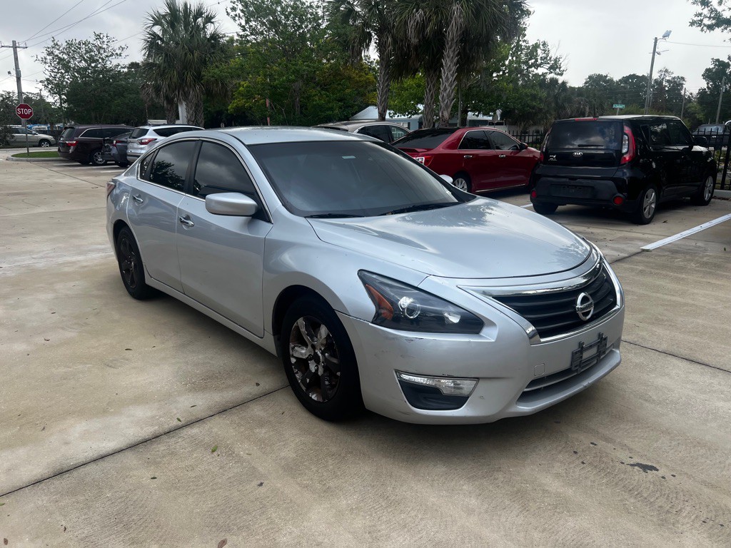 2015 Nissan Altima Image 3