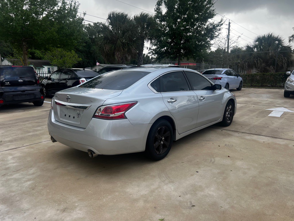 2015 Nissan Altima Image 5