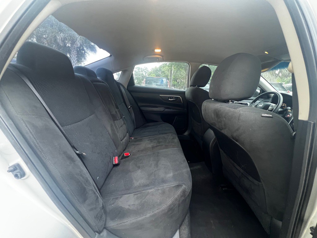 2015 Nissan Altima Image 11