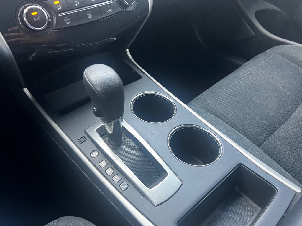2015 Nissan Altima Image 16