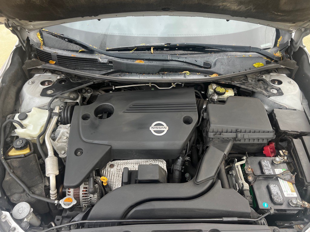 2015 Nissan Altima Image 19