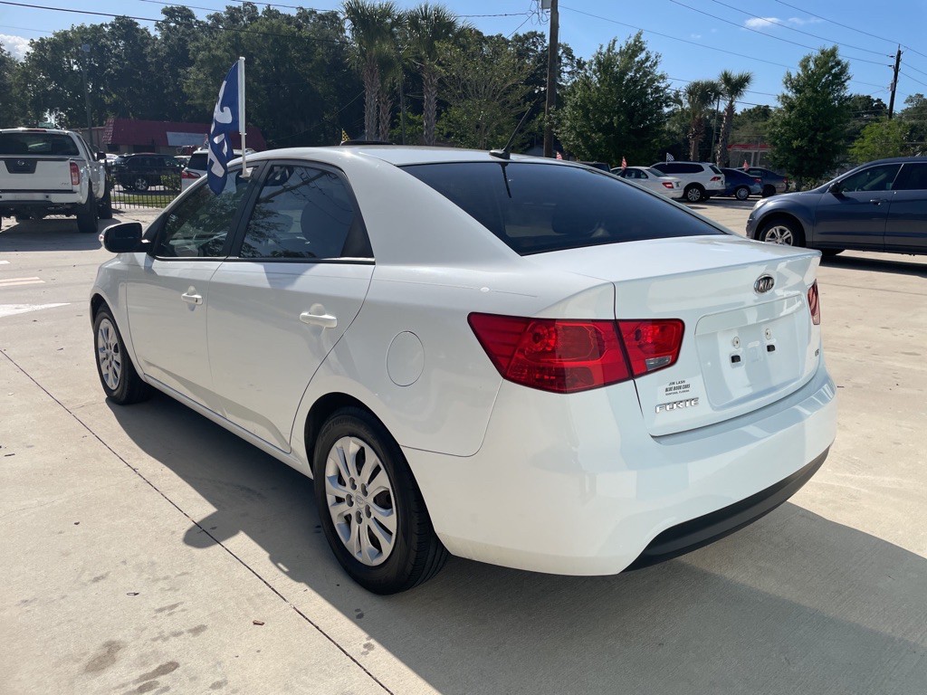 2010 Kia Forte Image 7