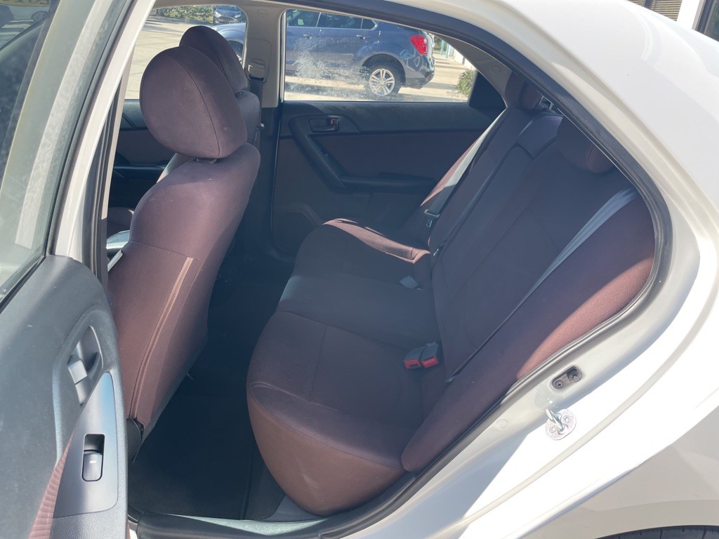 2010 Kia Forte Image 11