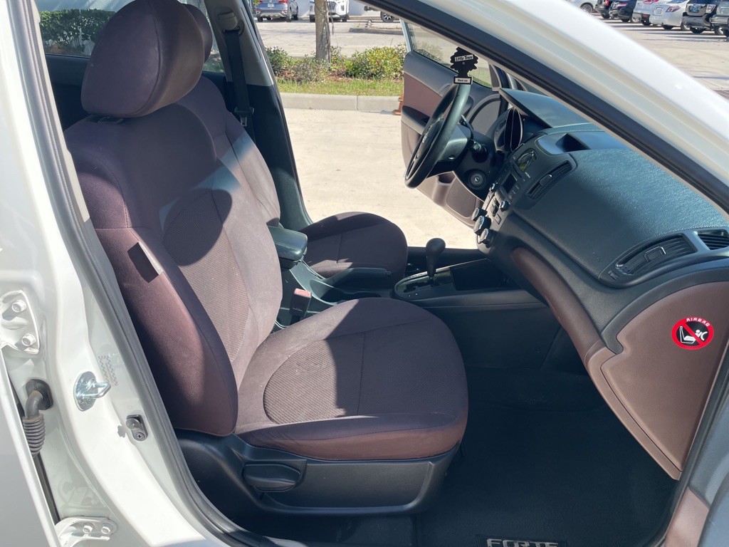 2010 Kia Forte Image 16