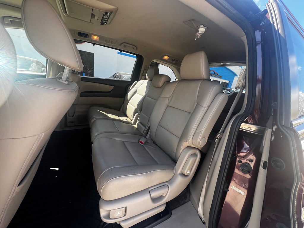 2013 Honda Odyssey Image 10