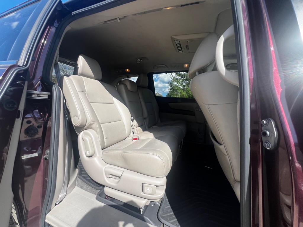 2013 Honda Odyssey Image 12
