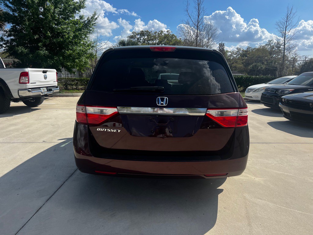 2013 Honda Odyssey Image 2